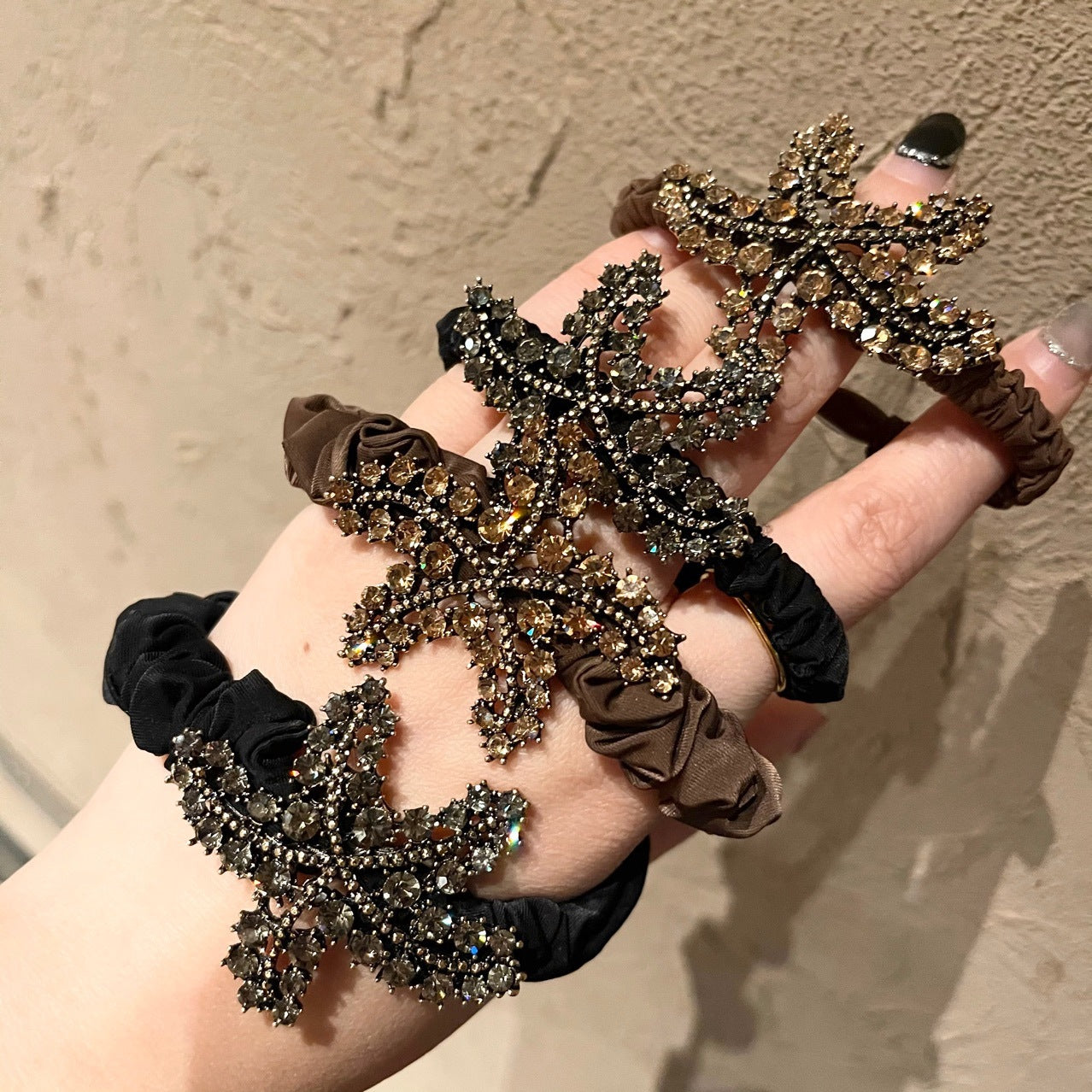 Ice Silk Large Intestine Ring Head Rope Czech Diamond Starfish Rhinestone Hair Ring