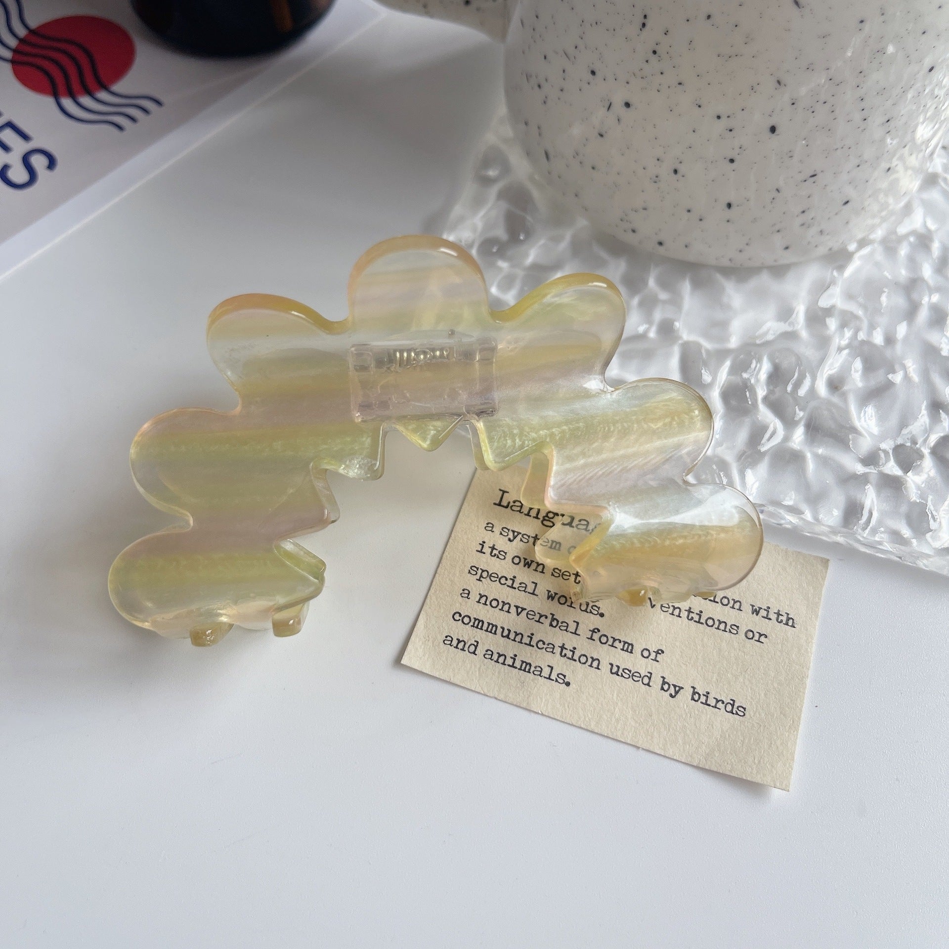 Women's Simple Acetate Wavy Flower Hair Clip