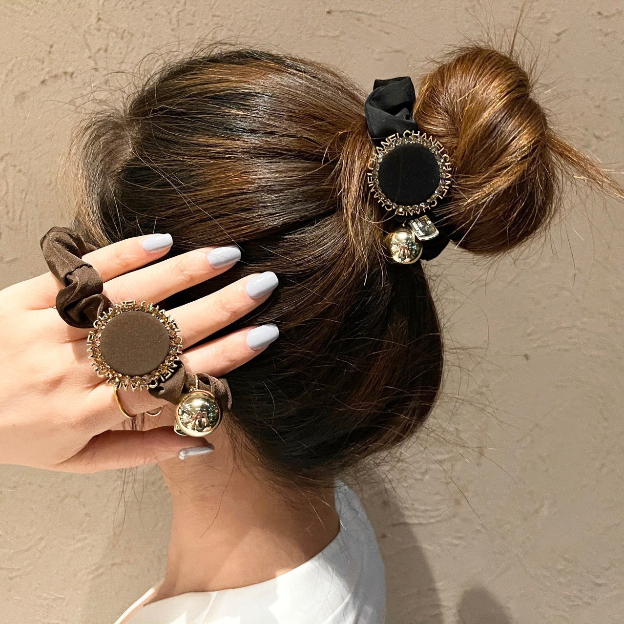 Small Fragrance Leather English Letter Diamond Disc Hair Ring