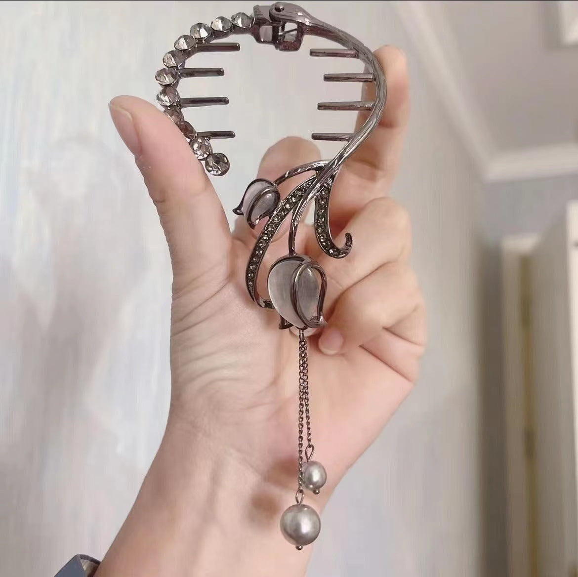 Cat Eye Light Luxury Hair Clip