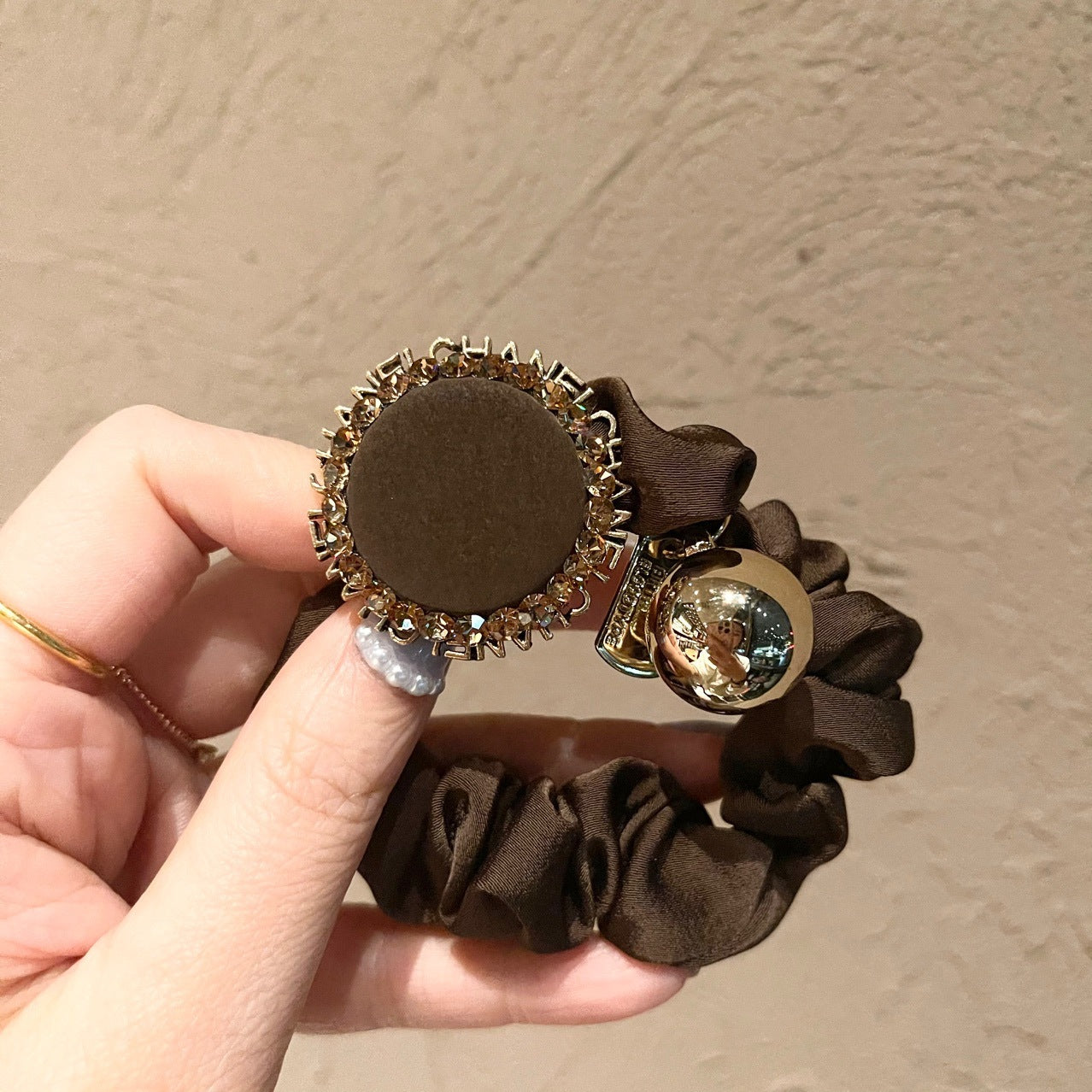 Small Fragrance Leather English Letter Diamond Disc Hair Ring