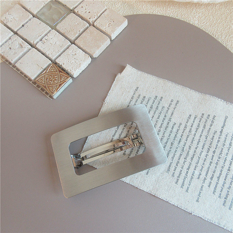 Korea Chic Cold Wind Graceful Geometric Square Metal Barrettes