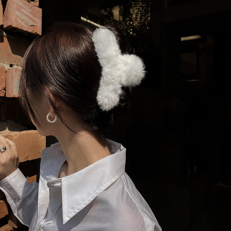 Women's Fashion Simple Plush Hair Clip