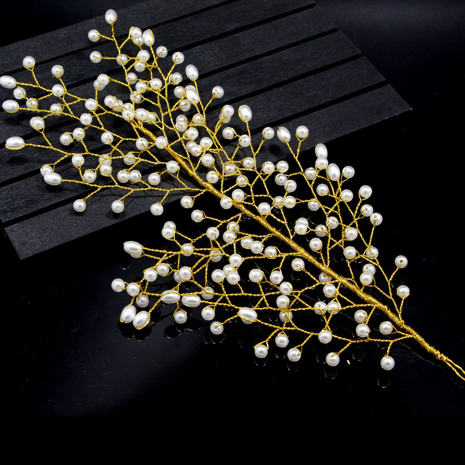 Best The bride wedding outdoor shooting handmade pearl comb shape sample leaves hair headdress