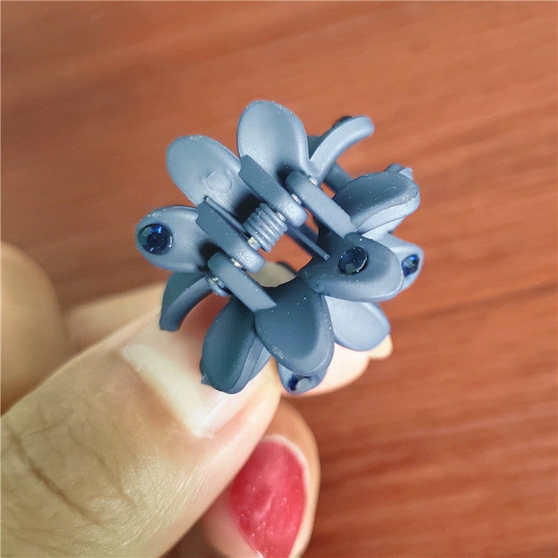 Best Women's Fashionable Temperament Back Head Flower Barrettes