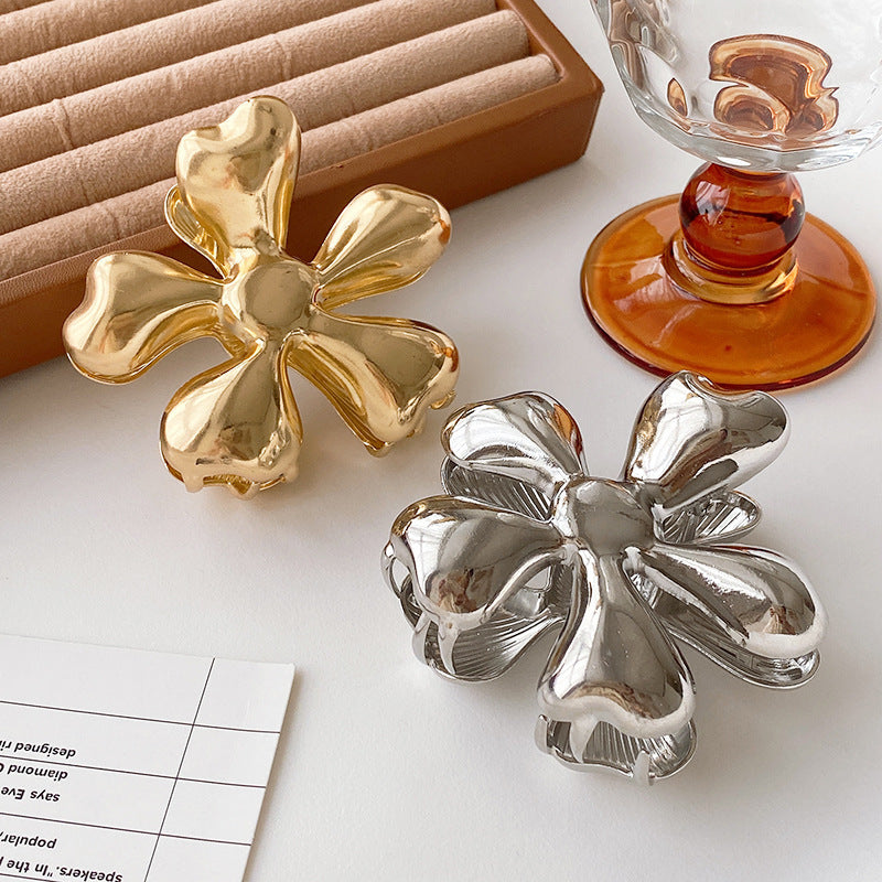 Flower Hair Clip Retro Feeling Back Head