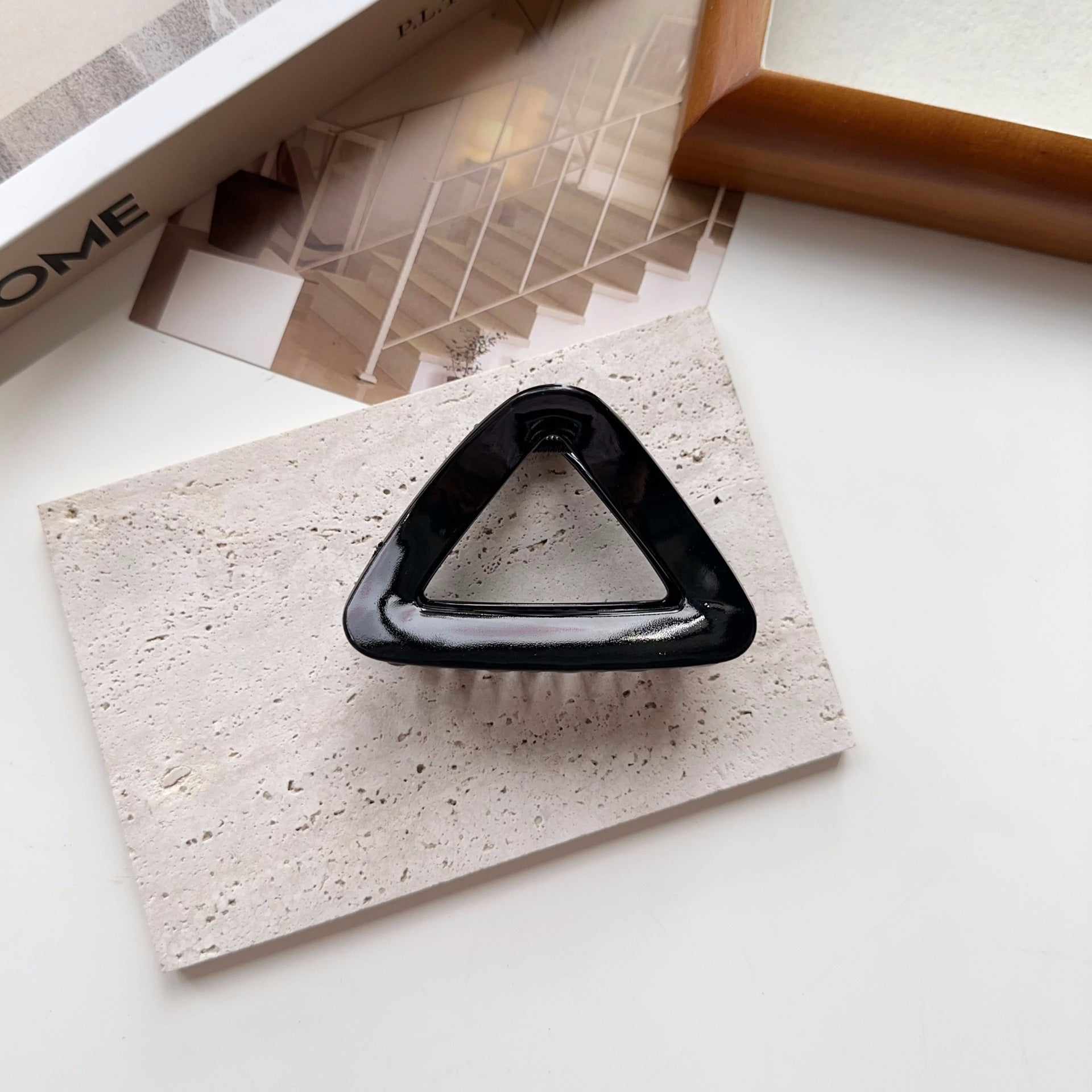 Triangle Plastic Hair Jaw Clip Women's Large Shark Clip Back Head