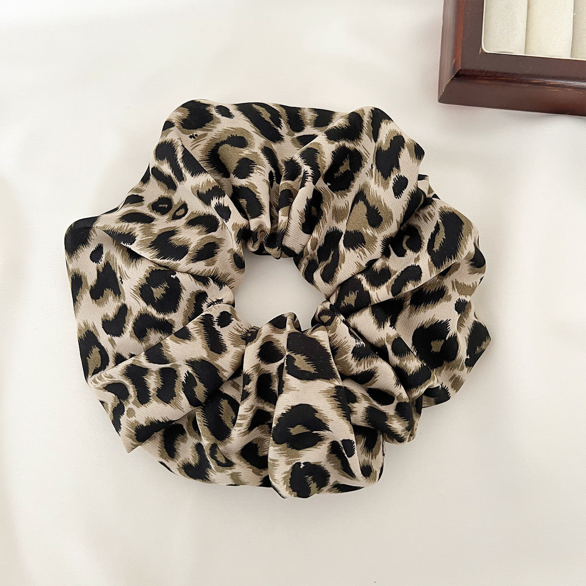 All-matching Graceful Leopard Print Large Intestine Hair Ring