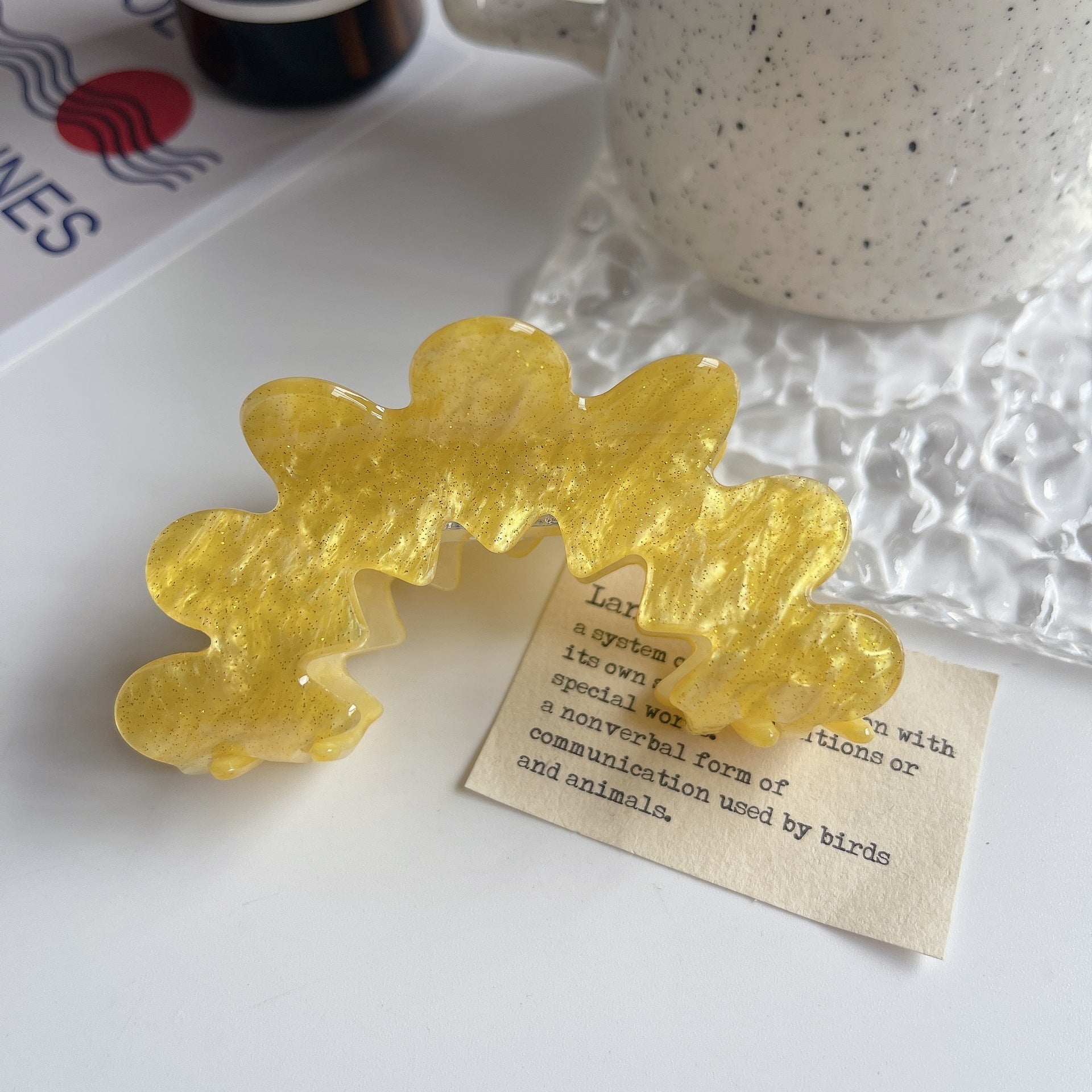 Women's Simple Acetate Wavy Flower Hair Clip