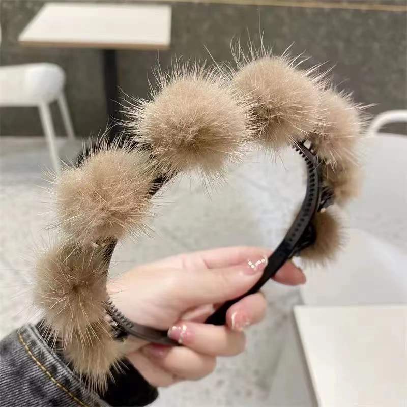 Ladies Hairball Hair Clip Double Sided Side