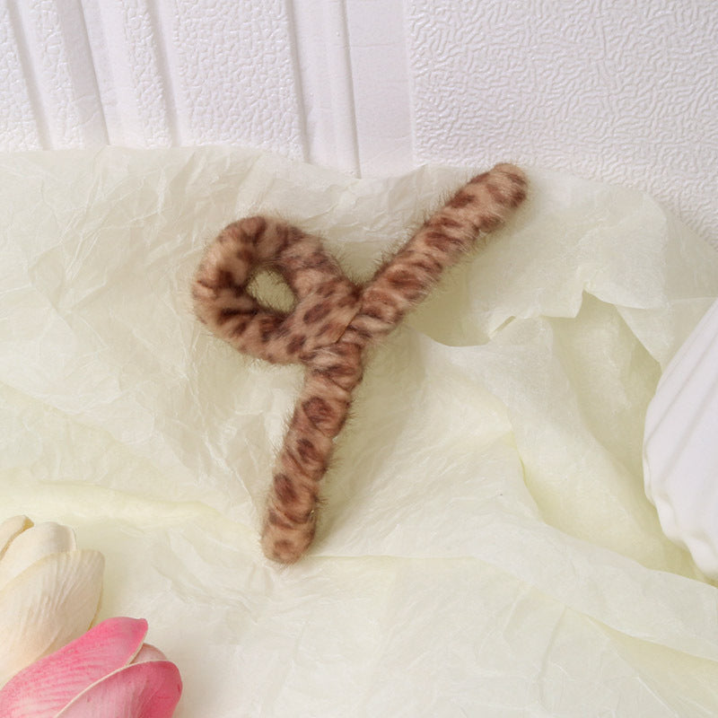 Winding Gripping Geometric Fashion Women's Coiled Shark Hair Clip