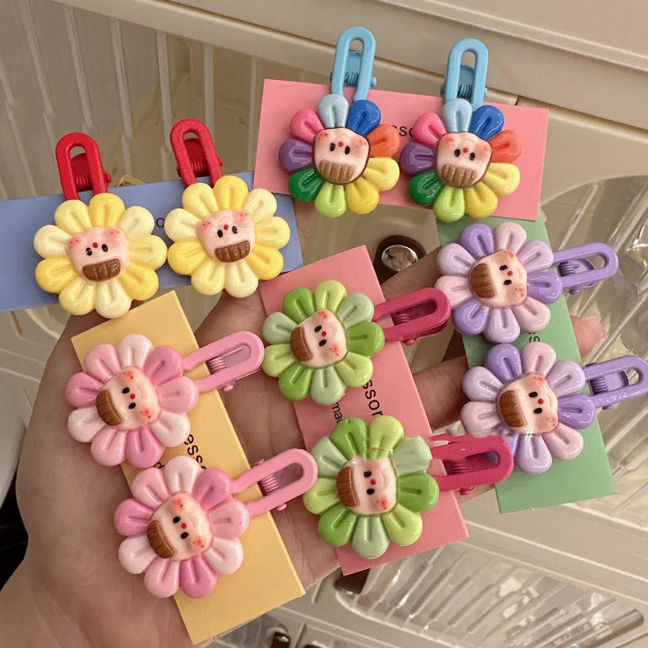 Little Girl Side Bangs Cropped Hair Clip Headdress