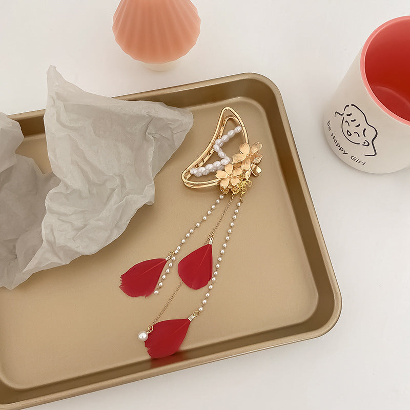 Women's Fashion Three-dimensional Butterfly Pendant Hair Clip