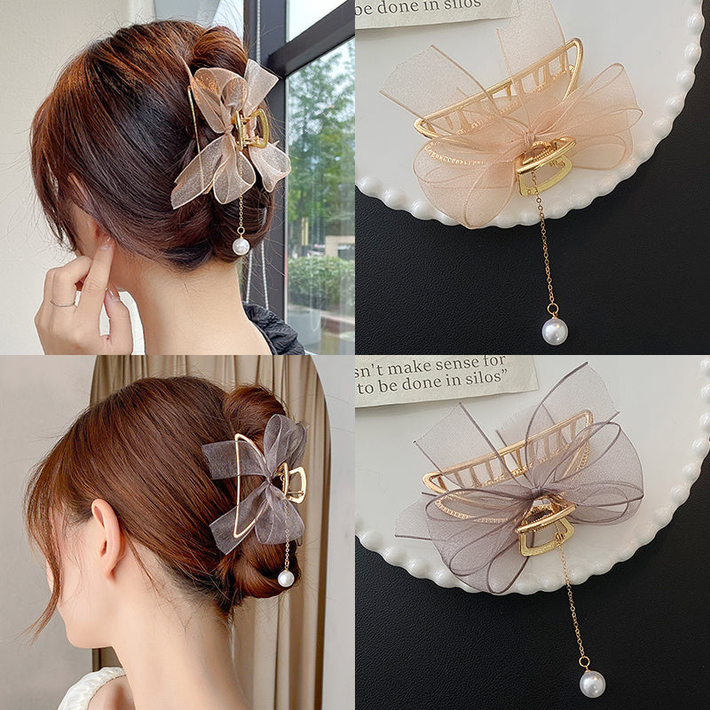 Shark Clip Hair Headdress At The Back Of The Hair Clip