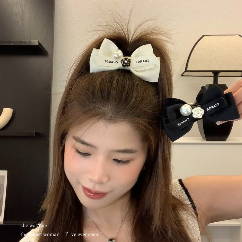 Retro Exquisite Camellia Bowknot-shape Lock Hair Clip