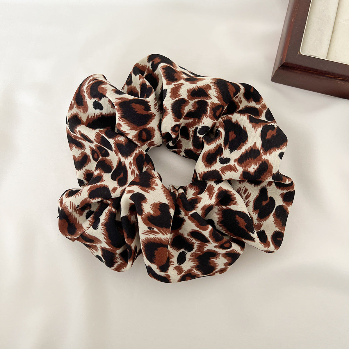 All-matching Graceful Leopard Print Large Intestine Hair Ring