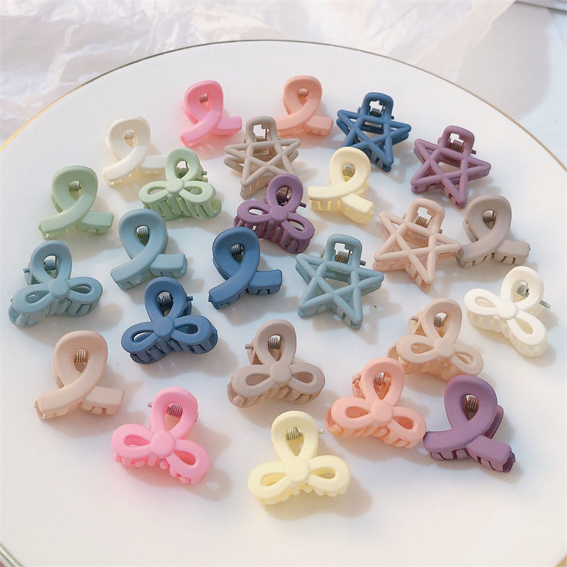 Women's Hair Clip With Frosted Back Of The Head Spoon