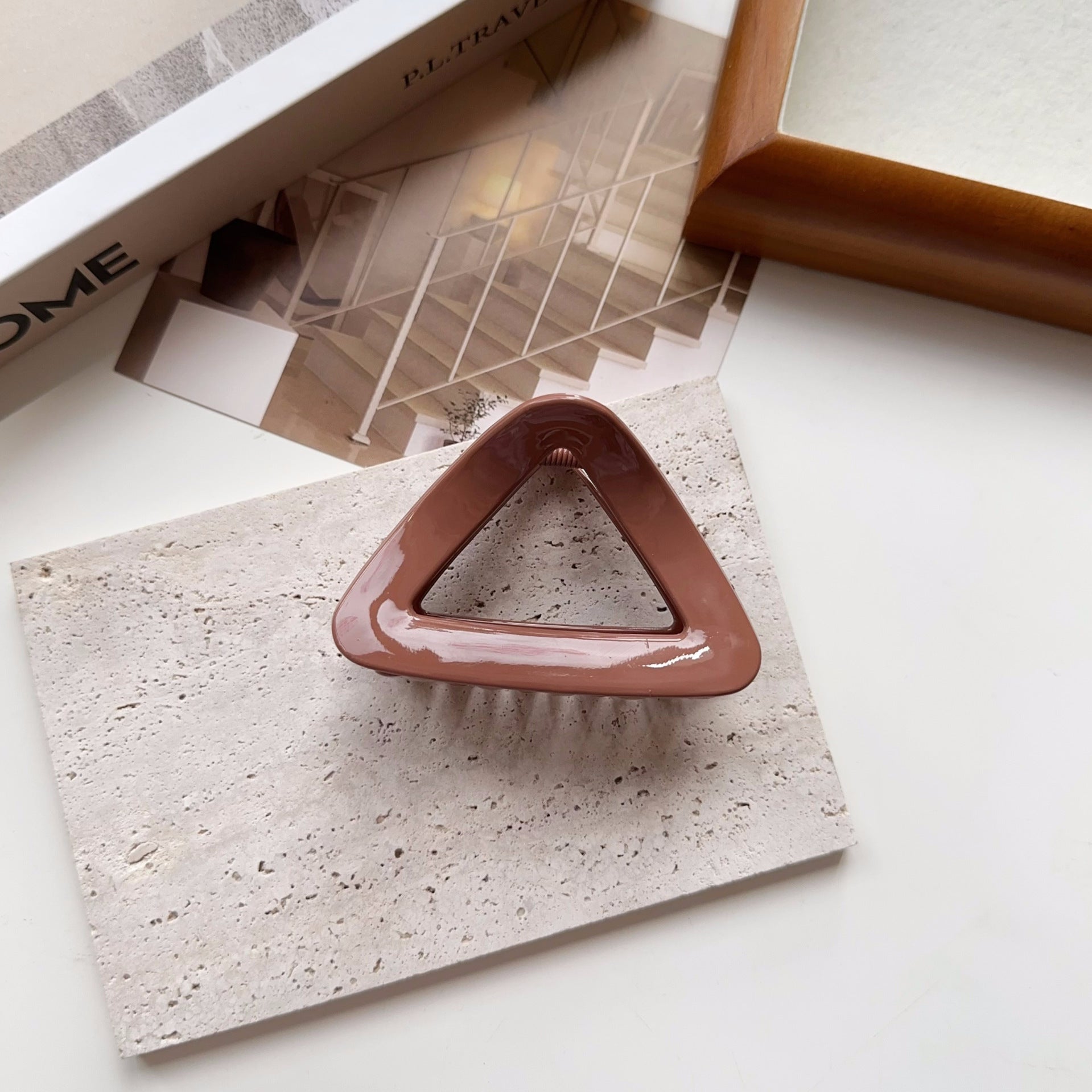 Triangle Plastic Hair Jaw Clip Women's Large Shark Clip Back Head