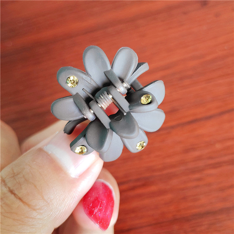Best Women's Fashionable Temperament Back Head Flower Barrettes