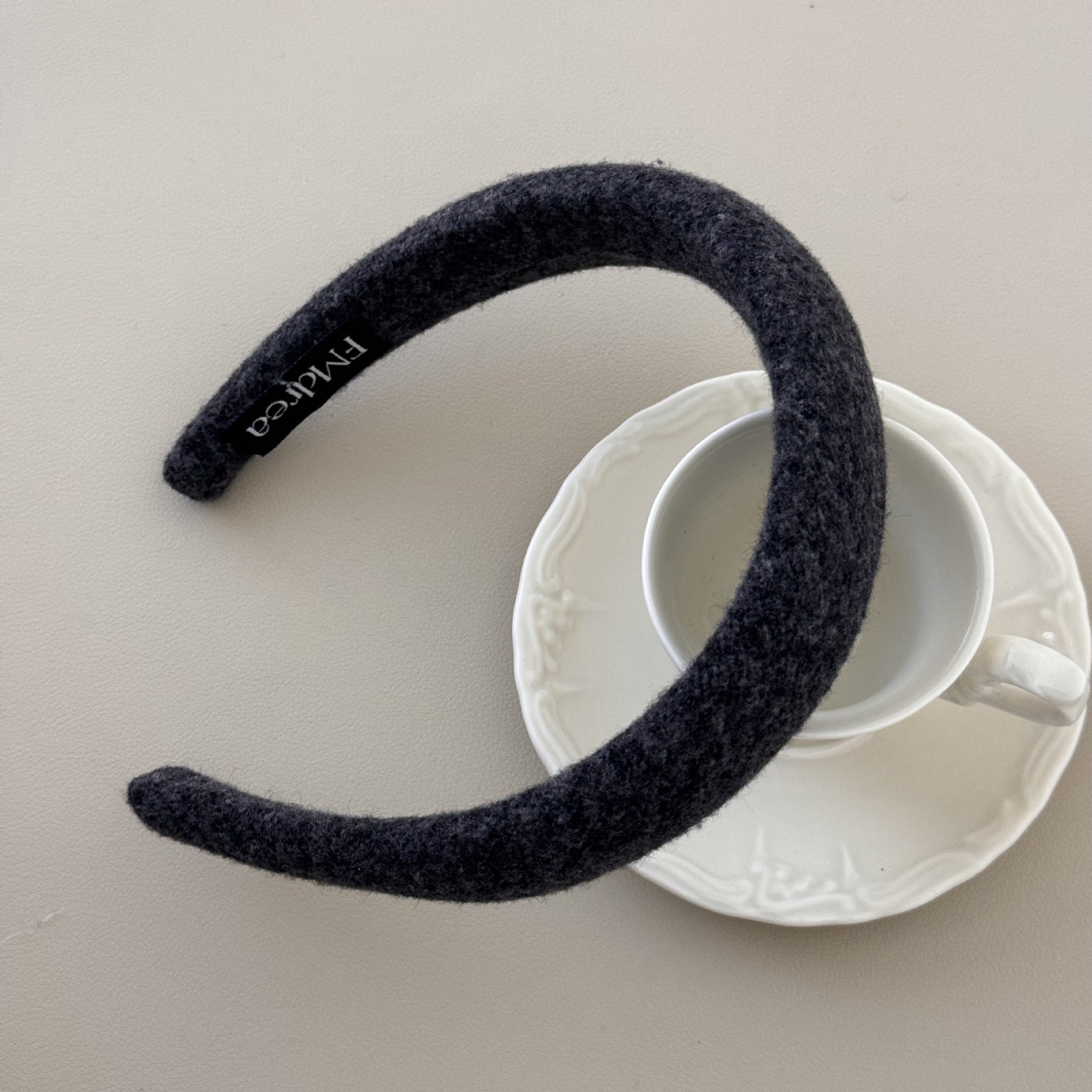 High Sense Oat Gray Texture Woolen Large Intestine Hair Ring