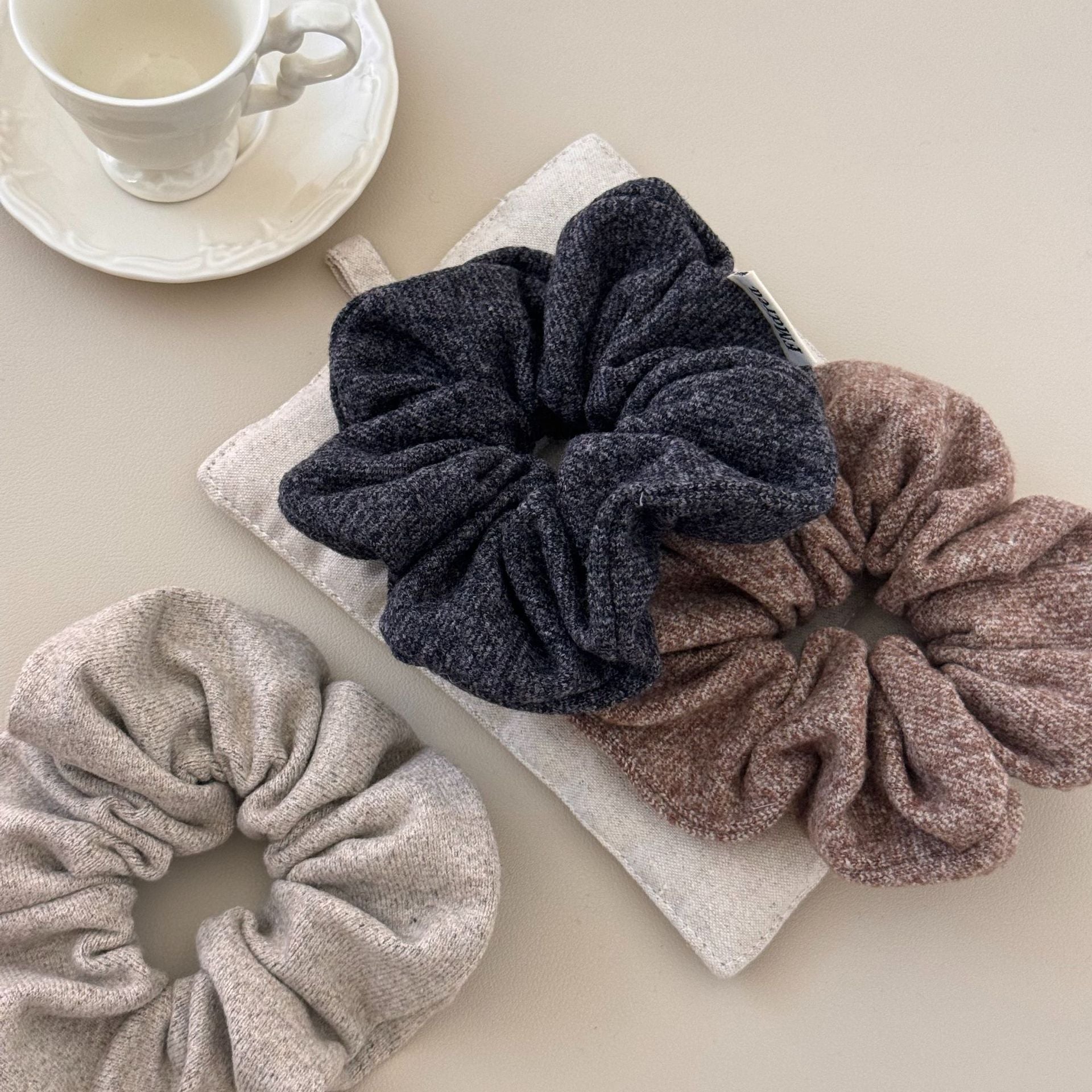 High Sense Oat Gray Texture Woolen Large Intestine Hair Ring