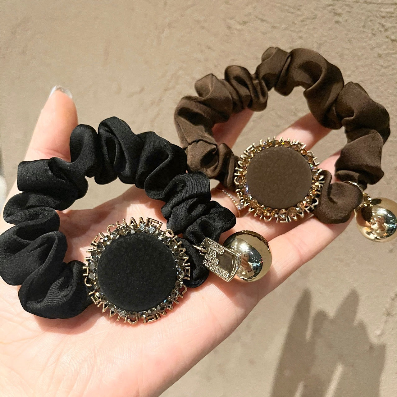 Small Fragrance Leather English Letter Diamond Disc Hair Ring