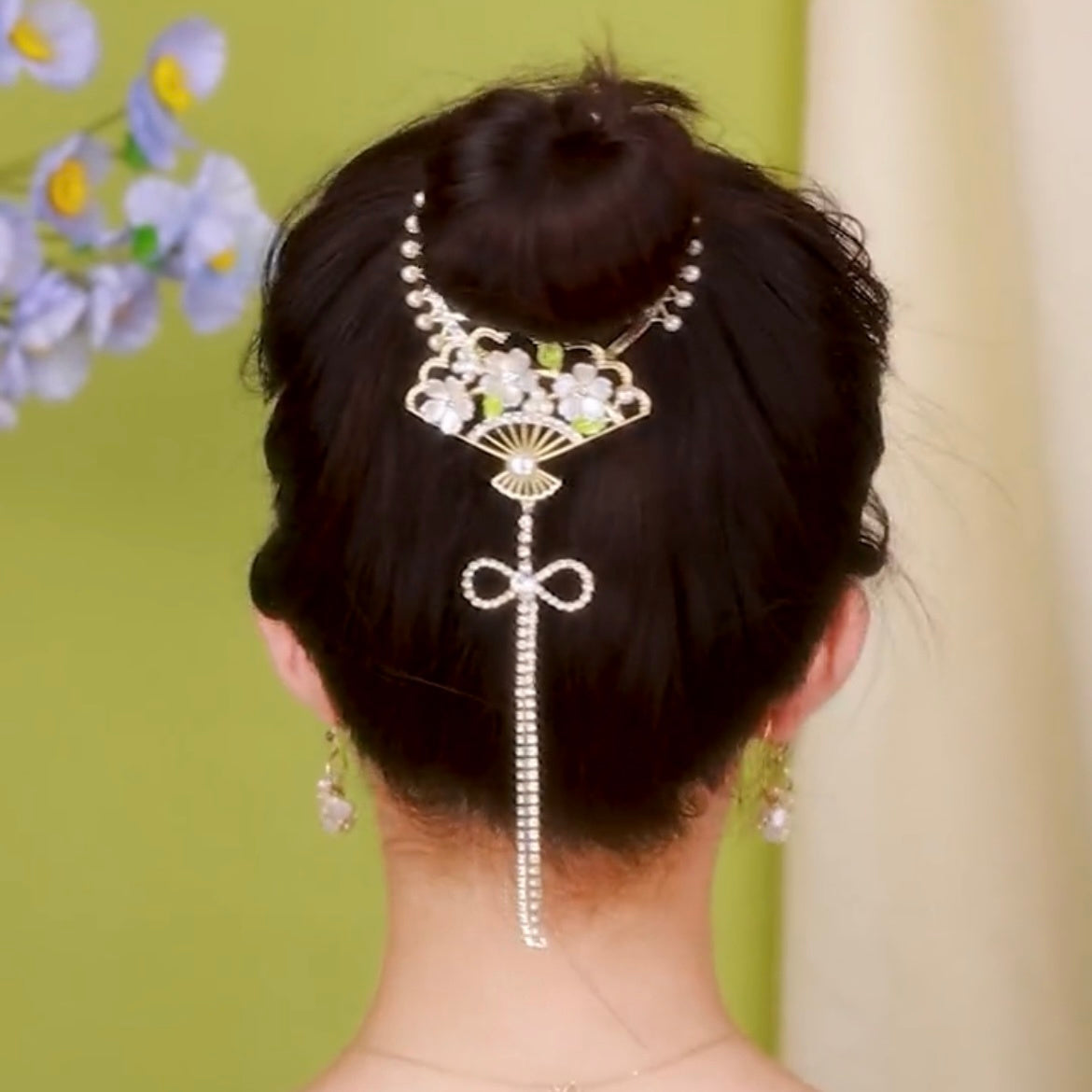 Super Long Tassel Fan Ball Hair Clip