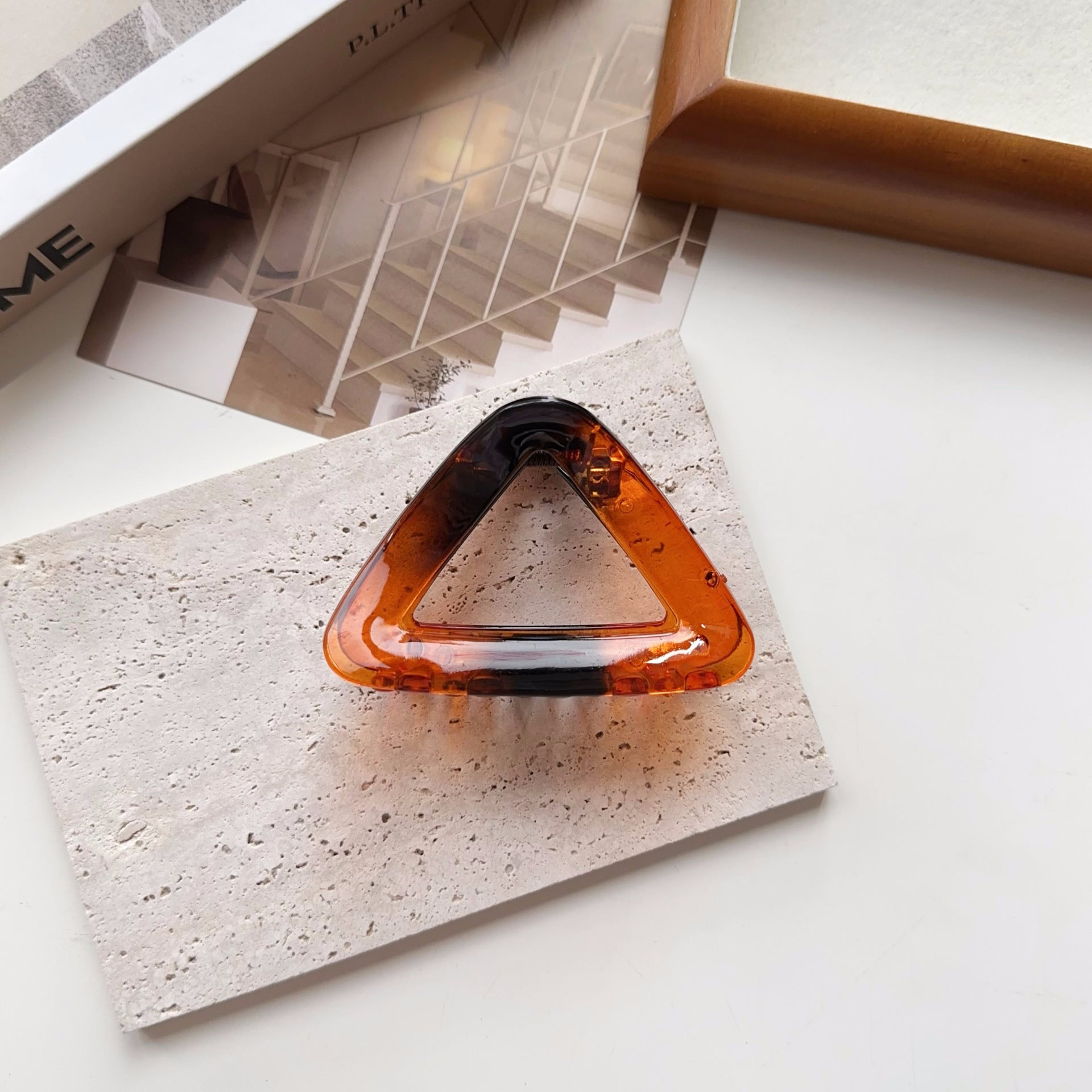 Triangle Plastic Hair Jaw Clip Women's Large Shark Clip Back Head