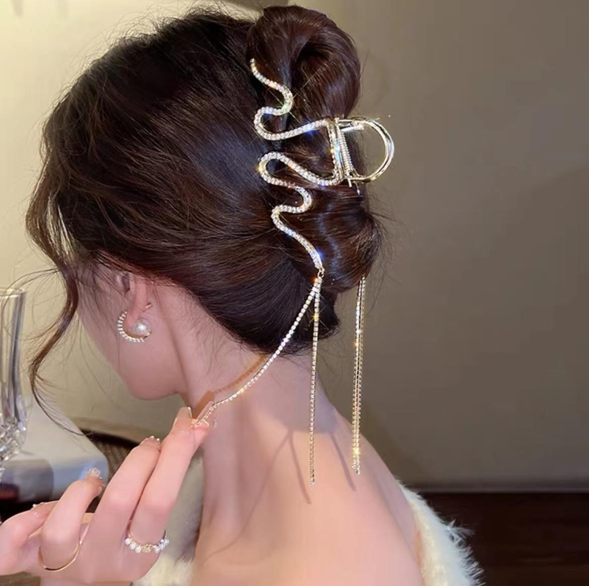 Best Women's High-end Hair Clip With Tassel On The Back Of The Head