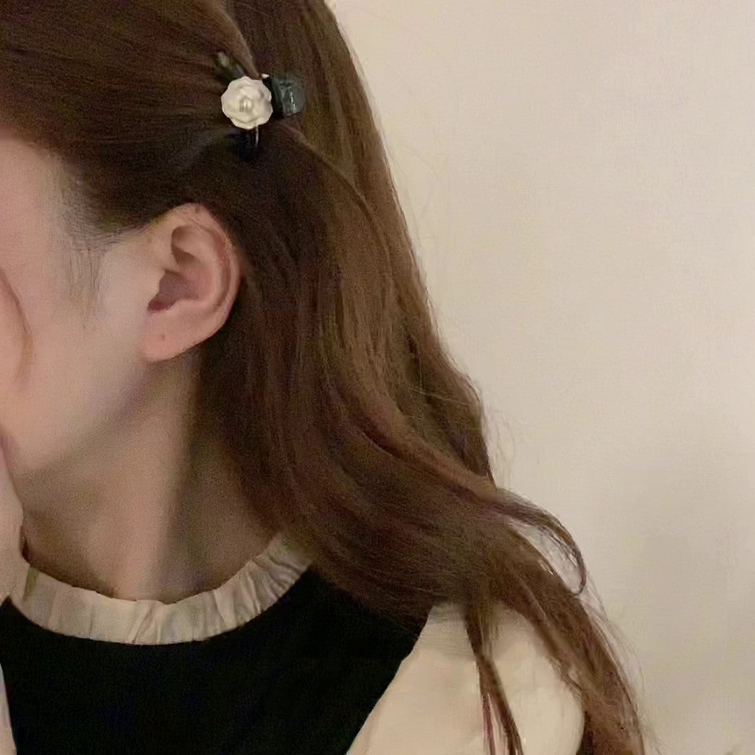 Dripping Oil Camellia Trumpet Bangs Side Cropped Hair Clip