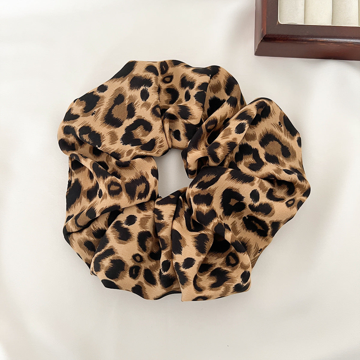 All-matching Graceful Leopard Print Large Intestine Hair Ring