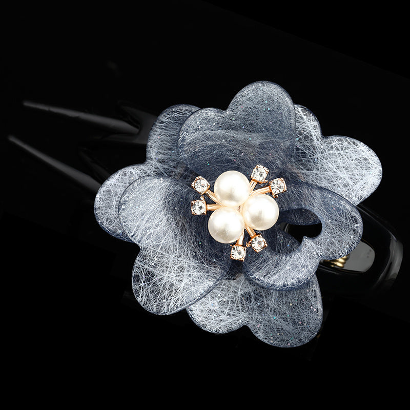 Women's Large Coiled Hair Three Teeth Clip