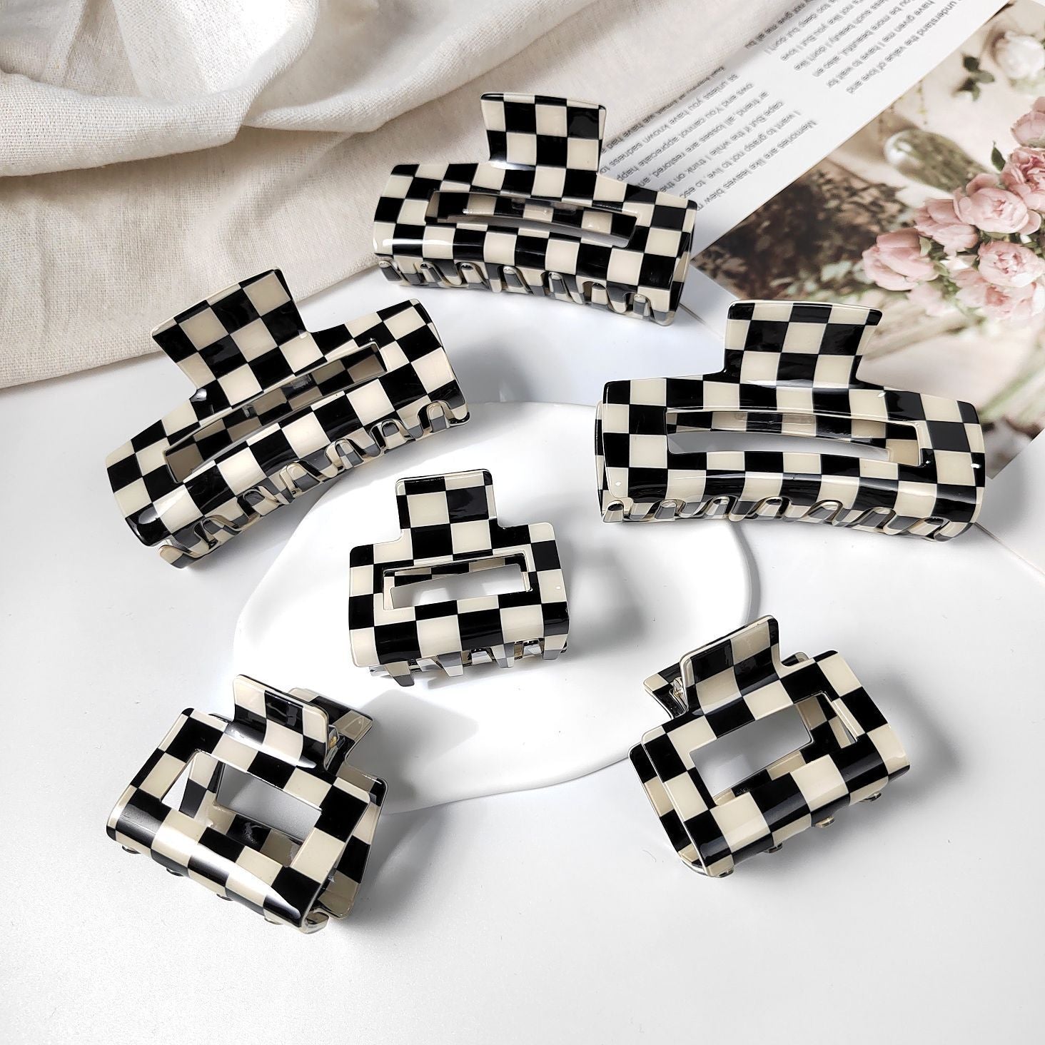 Temperament Black And White Checkerboard Grab Clip Retro Hair Accessories