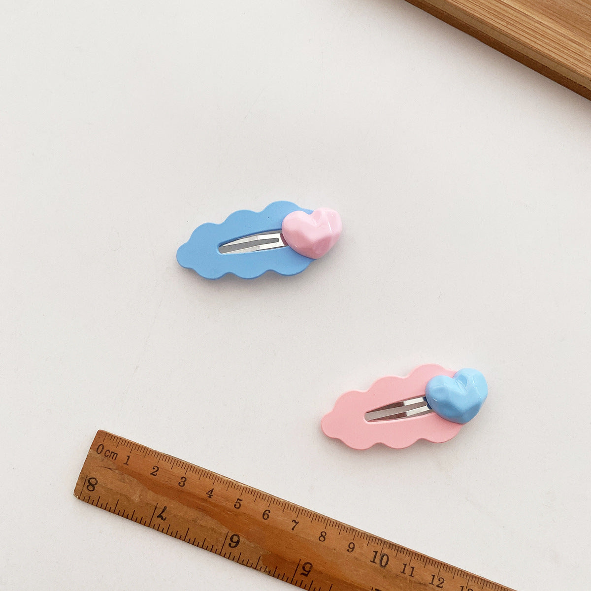 Women's Fashion Versatile Clashing Color Hollow Cloud Hair Clip
