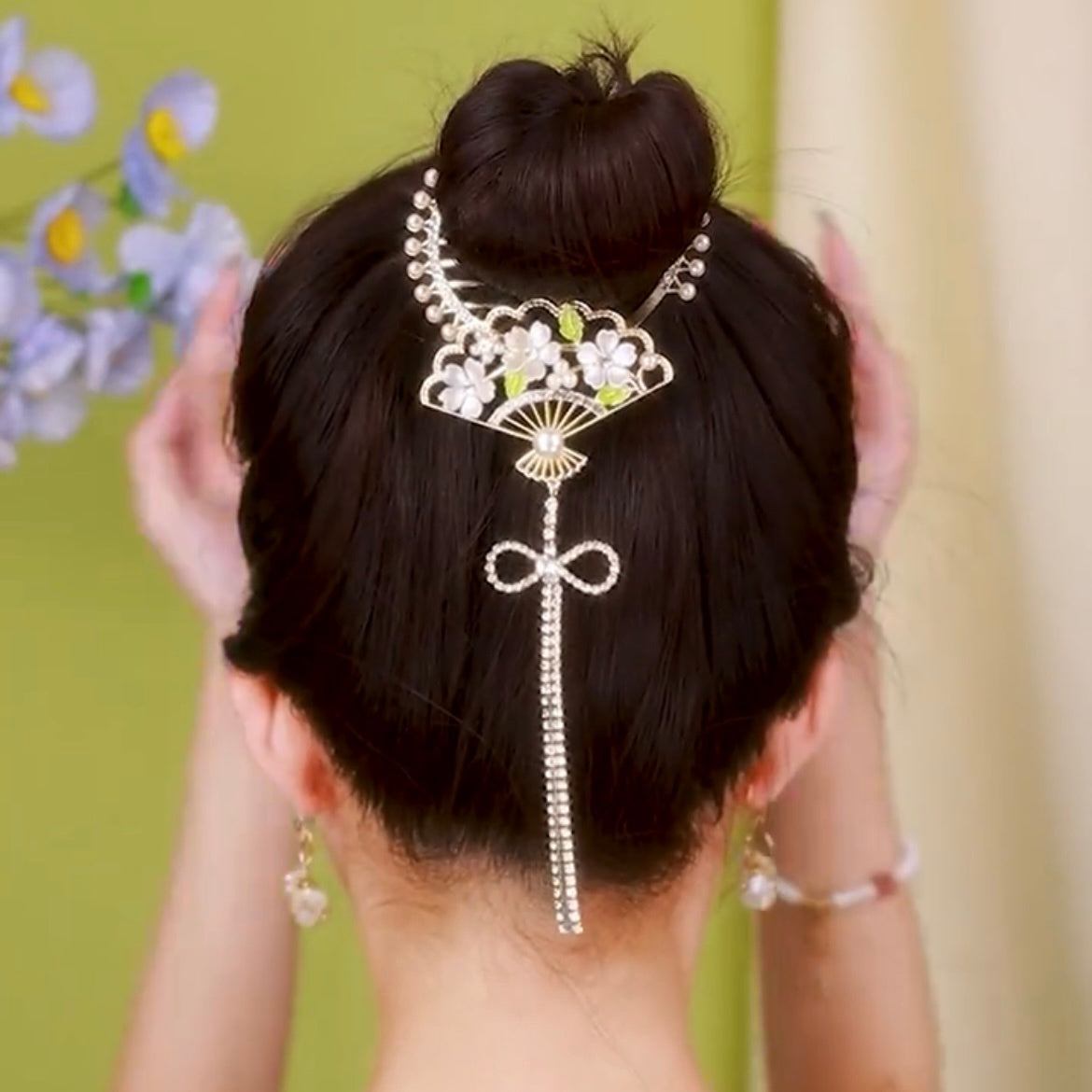 Super Long Tassel Fan Ball Hair Clip