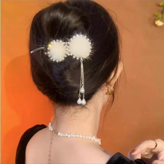 Best Women's Fashion Temperament Tassel Hair Ball Twist Clip