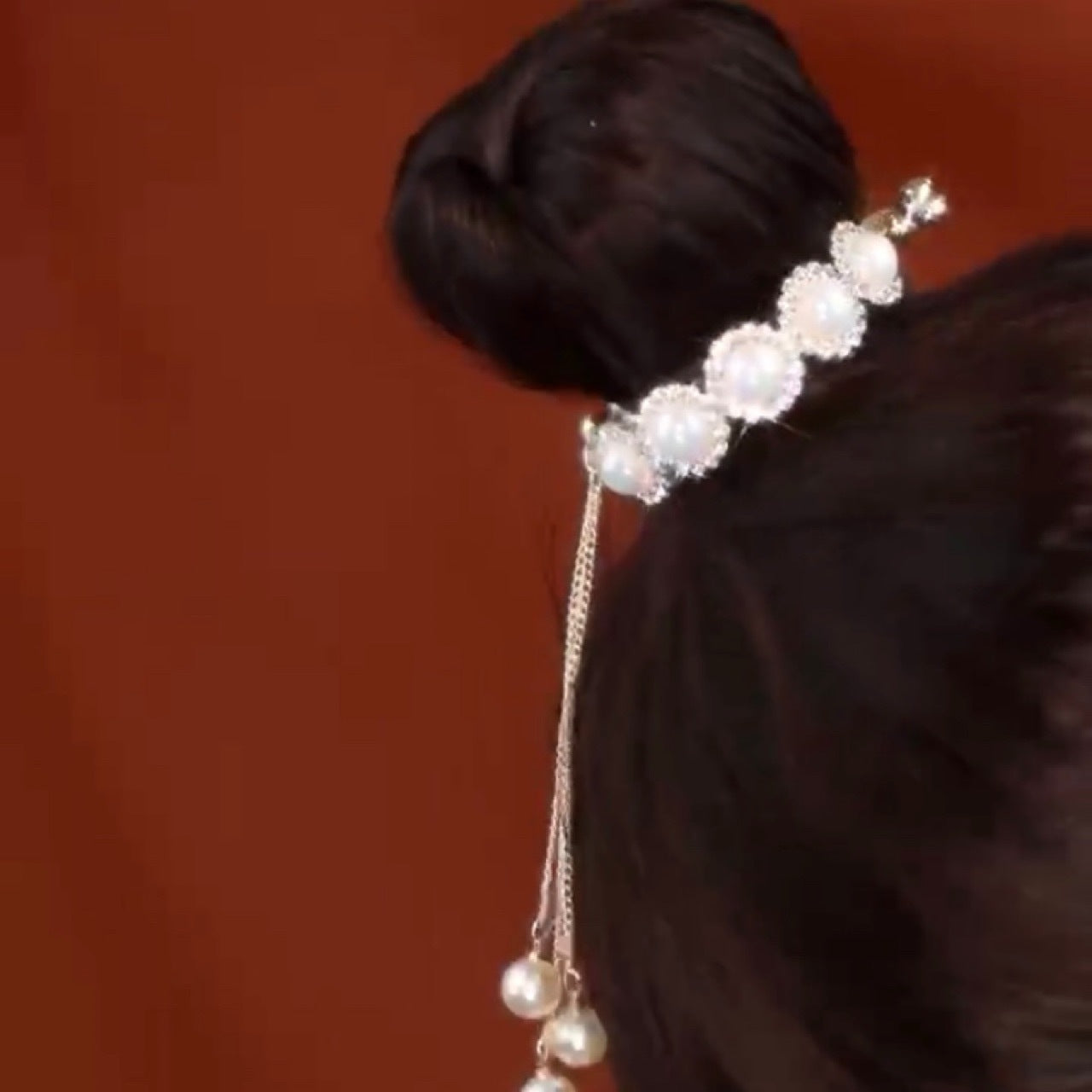 Pearl Rhinestone Fringe Woman's Head Hair Clip