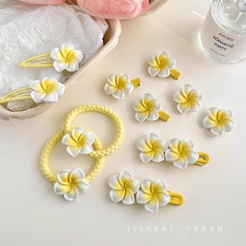 Plumeria Rubra Barrettes Female Side Cute