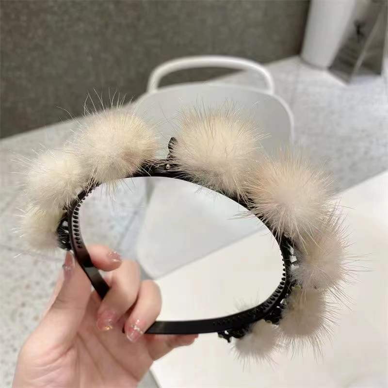 Ladies Hairball Hair Clip Double Sided Side