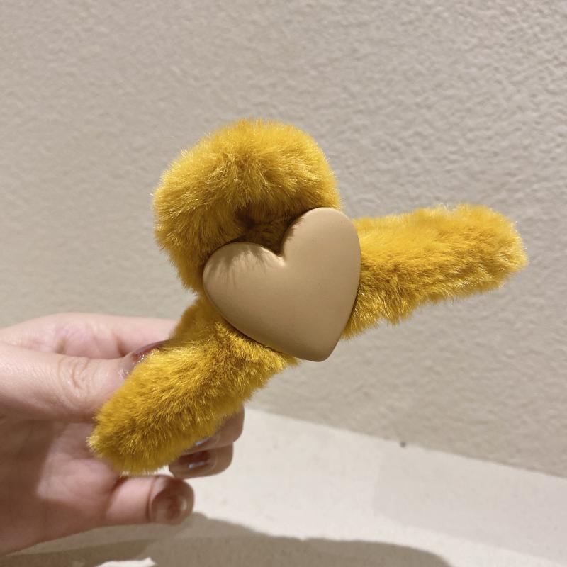 Autumn And Winter Women's Love Plush Hair Clip