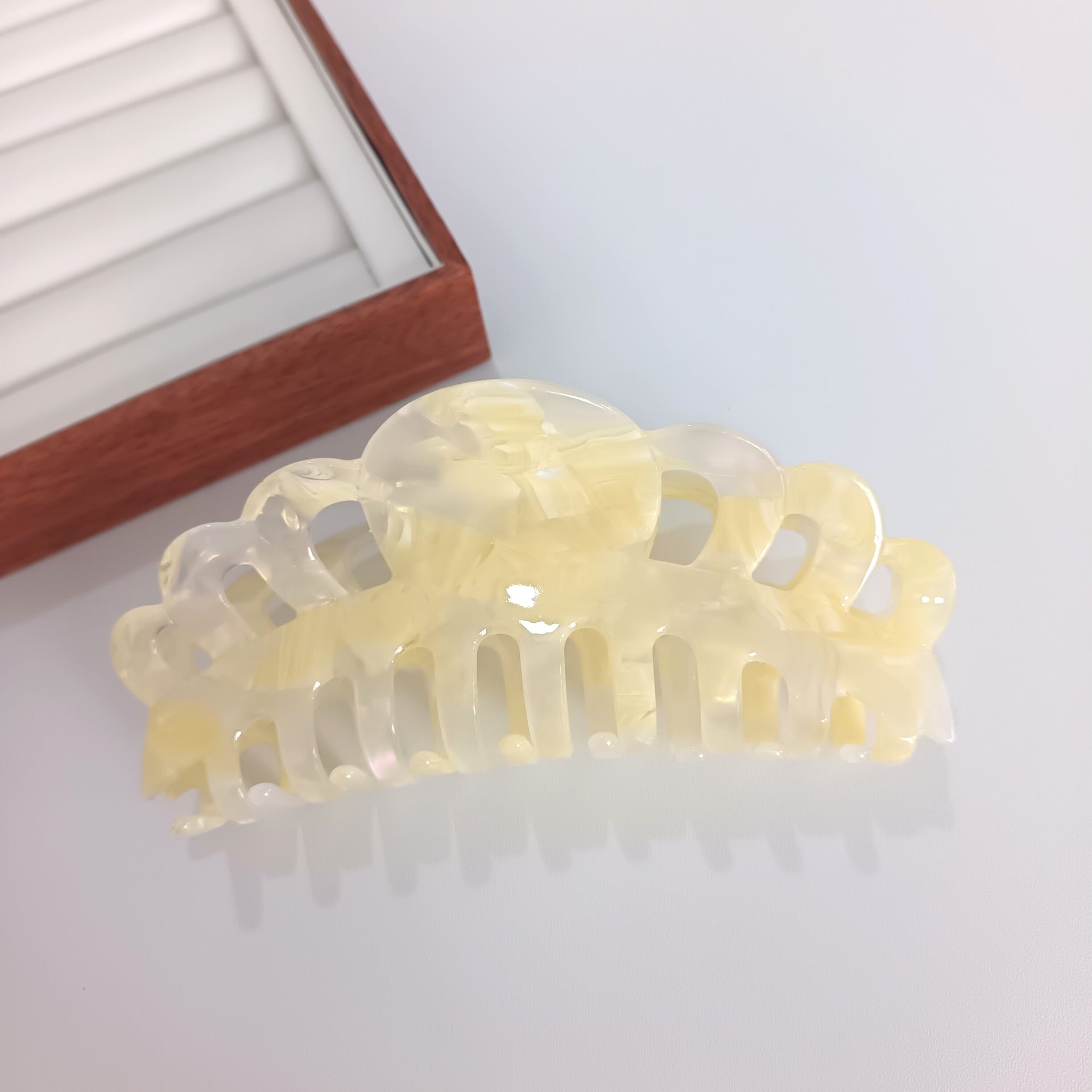 Fashion Oversized Crown Acetate 14cm Barrettes