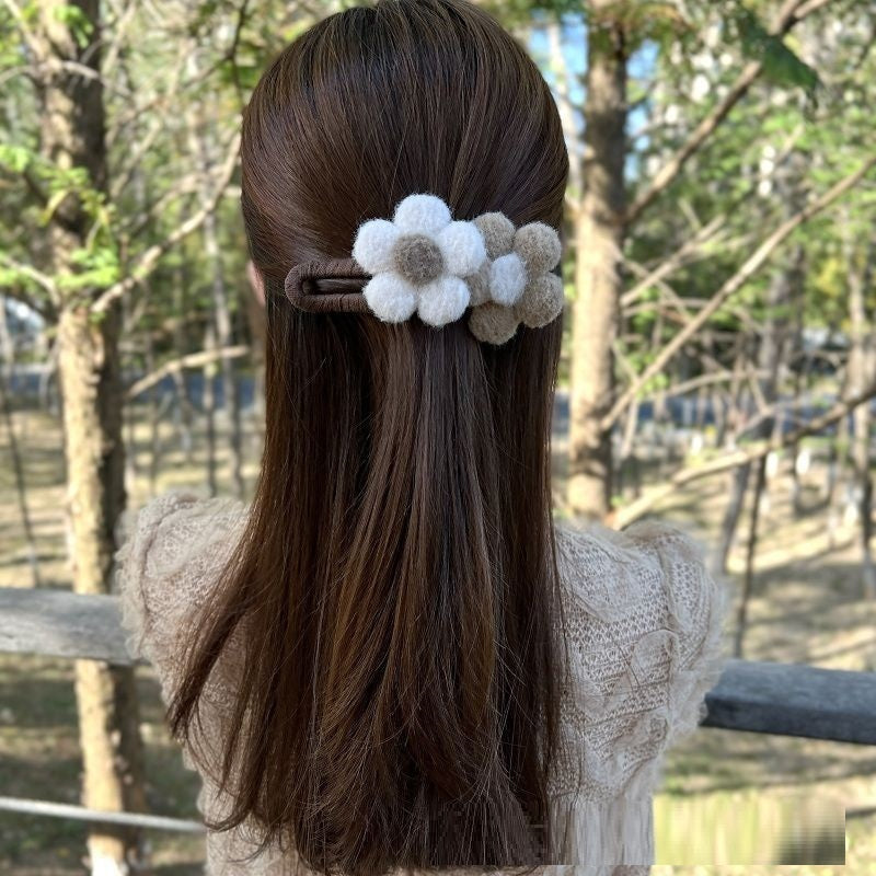 Autumn And Winter Plush Flower Duck Beak Clip Large Back Spoon Curly Hair Clip Winter Female