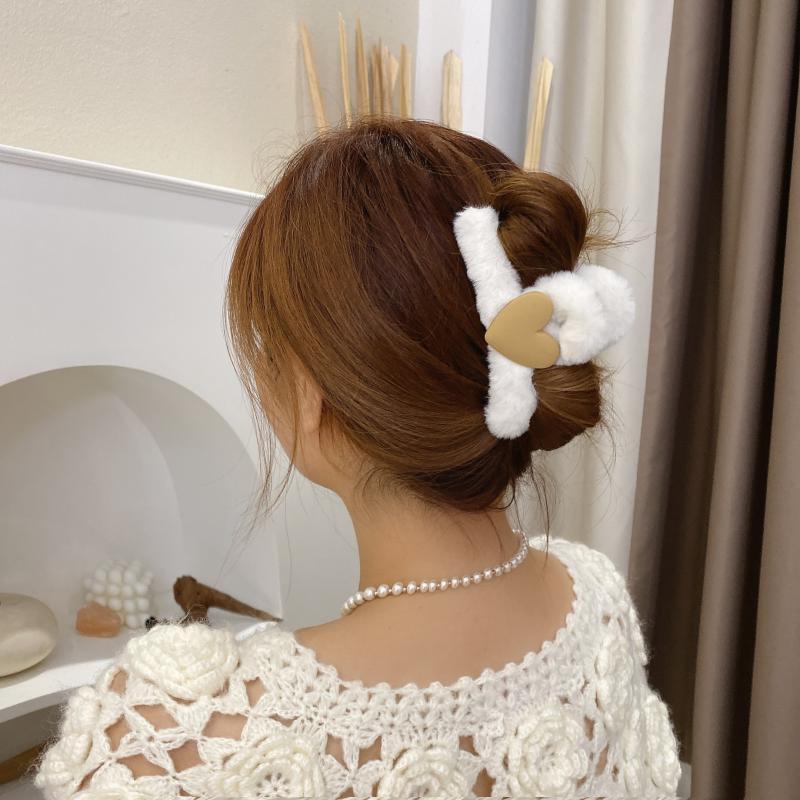Autumn And Winter Women's Love Plush Hair Clip