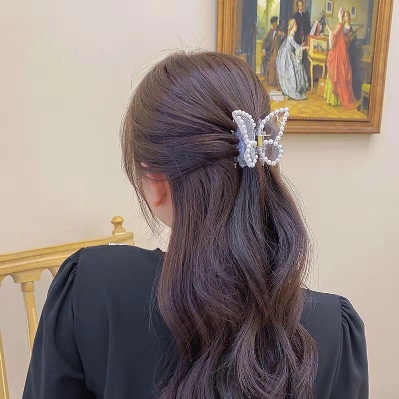 Medium Butterfly Shape Pearl Fancy Pearl Jelly Palette Hair Clip