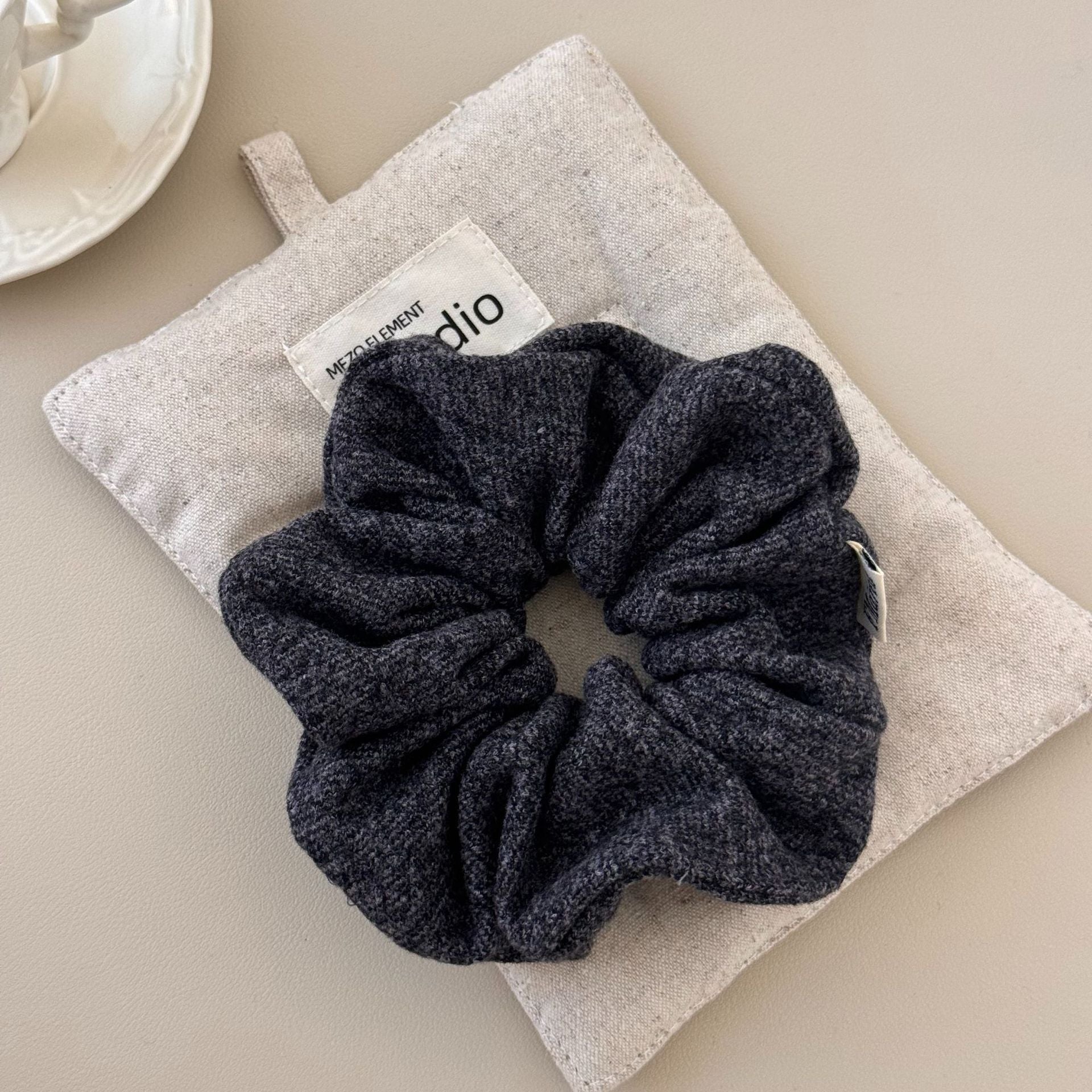 High Sense Oat Gray Texture Woolen Large Intestine Hair Ring