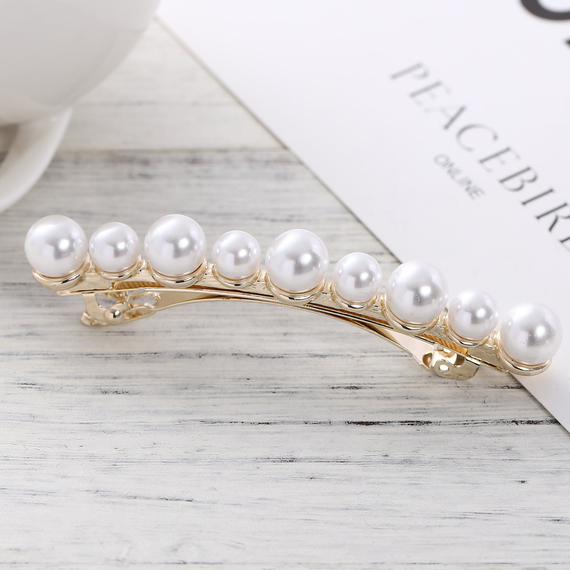 Women's Vintage Pearl Spring Hair Clip