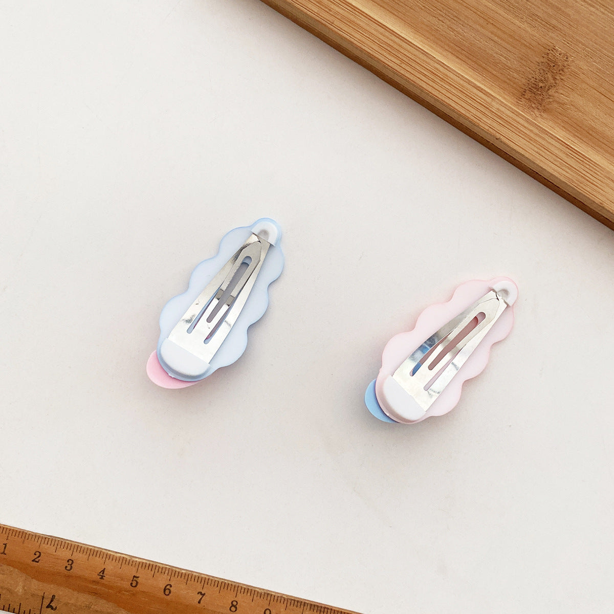 Women's Fashion Versatile Clashing Color Hollow Cloud Hair Clip